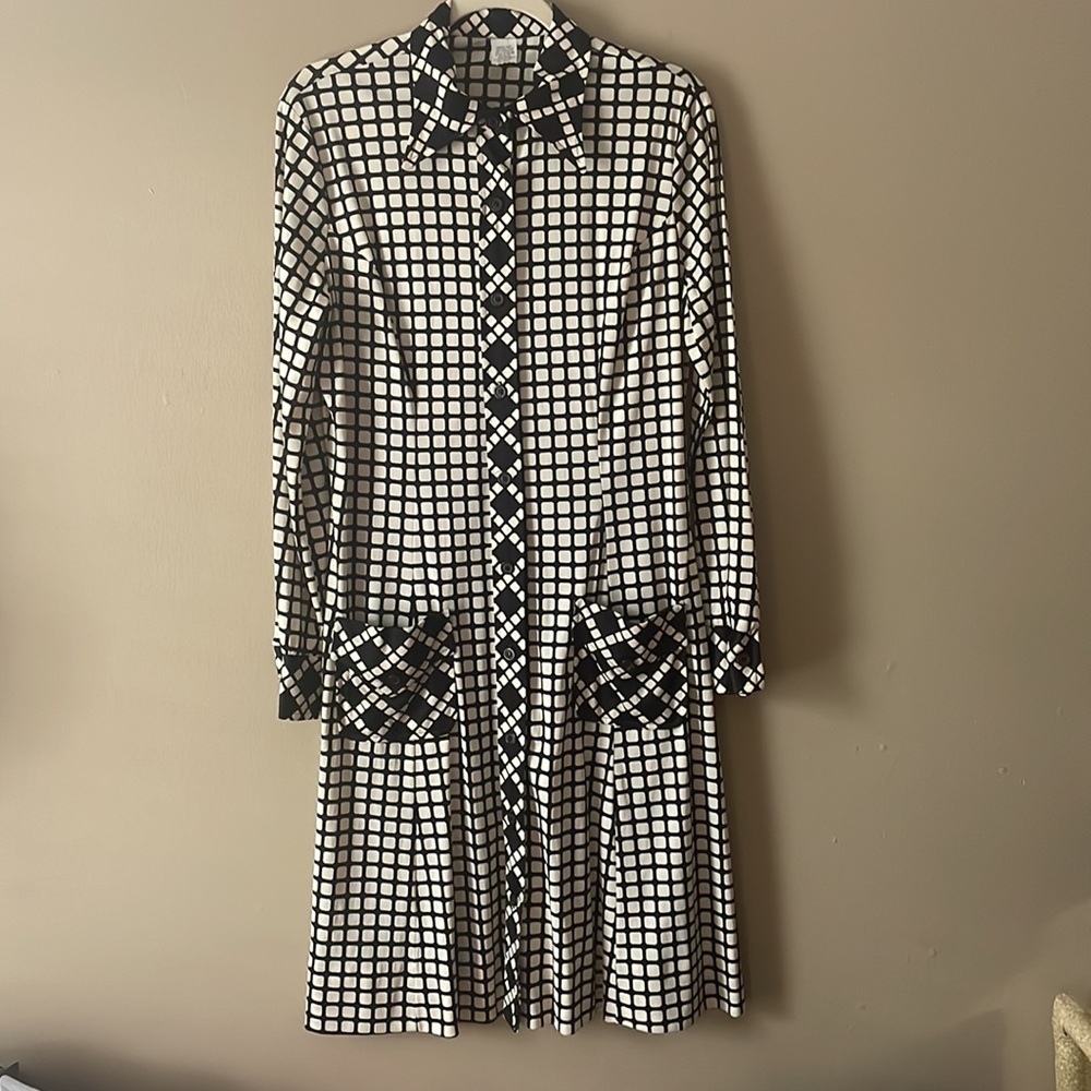 Beautiful vintage look midi dress
